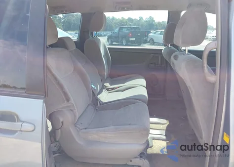 2010 Toyota Sienna Ce z USA, uszkodzony, nr VIN 5TDKK4CC1AS322015